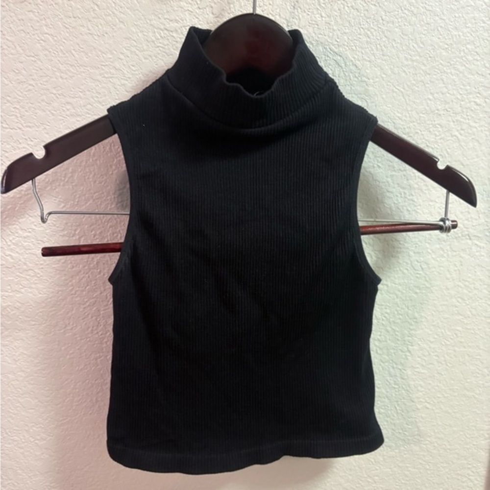 Black Sleeveless Turtleneck Top